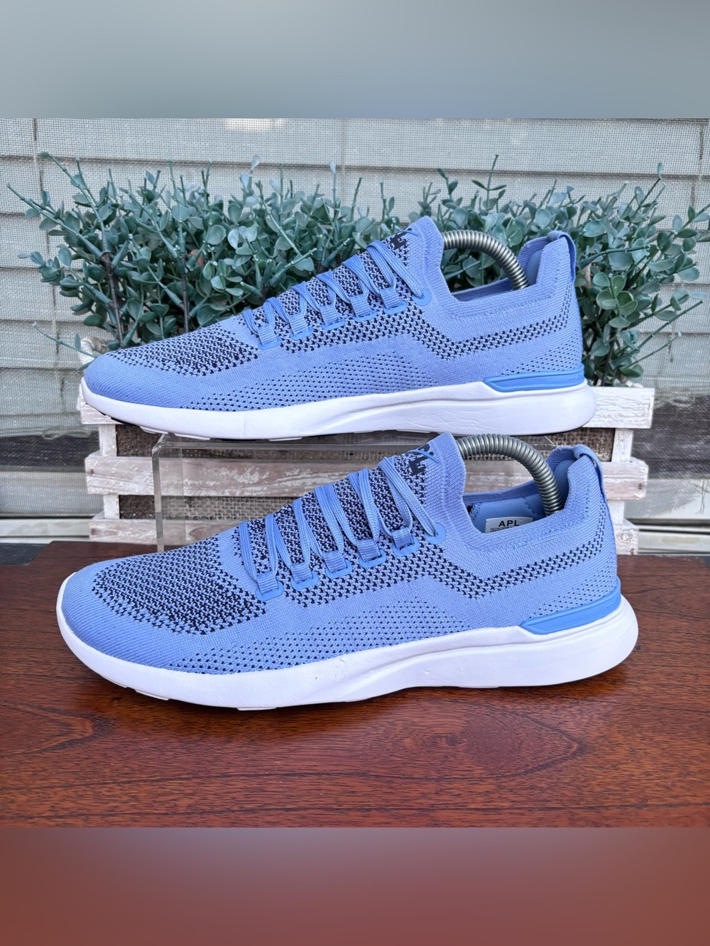 APL TechLoom Breeze sneaker